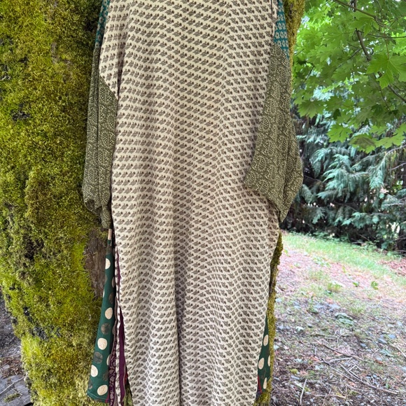 Kantha Bae Silk Serenity Kimono - Picture 3 of 7